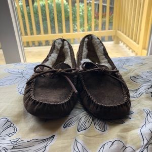 UGG Dakota Slipper in Espresso